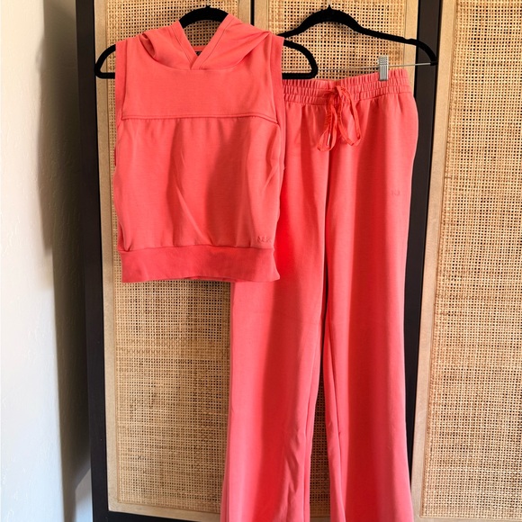 NUX Pants - NUX Coral Hooded Crop Top & Drawstring Track Pants Set